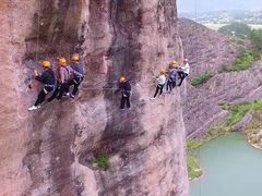 -玻璃桥景区石牛寨