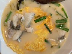 -荣家黄鱼面(南京西路店)