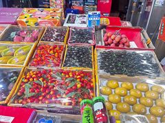 -上海龙吴水胜海发市场