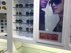 -提一眼镜·蔡司·依视路(小寨店)