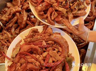 南宁江南区！！！这家卤味有点东西….