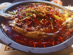 -鸣记脆皮烤鱼·海鲜烤鱼(三八广场店)