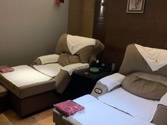 -金色印象·4K影院式足体养生(杨家坪西郊店)