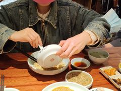 -裕兴记•蟹黄面馆(人民广场店)