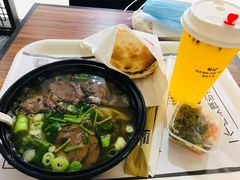 -荀记肉夹馍(三八家乐福店)
