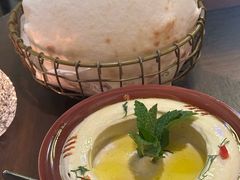 Hummus鹰嘴豆泥酱-ELI FALAFEL Lebanese&Mediterranean黎巴嫩美食(富城路店)