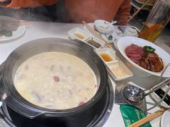-粤小煲鲜汤猪肚鸡(丹尼斯二天地店)
