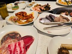 -佰烧海鲜烤肉火锅自助(世茂国际广场店)