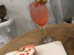 -共舞时光猫咖·狗咖(新街口店)