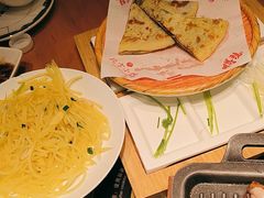 -娜仁图雅蒙古美食村(33小镇店)