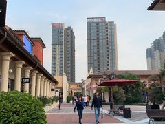 -佛罗伦萨小镇广佛名品奥特莱斯(疏港路店)