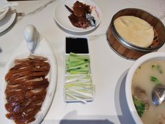 -梅利汴京烤鸭•开封豫菜地标店(东司门店)