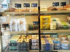 面包甜点陈列柜-焙·伴蛋糕茶歇甜品台定制