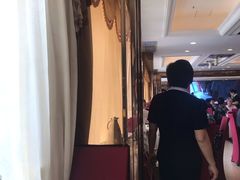 -黄埔华苑酒家(黄埔店)