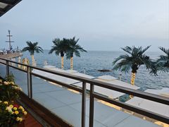 -靓湾海鲜·海景餐厅(小麦岛店)