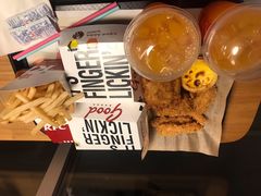 -肯德基(成山路地铁站店)