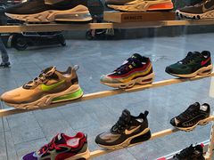 -NIKE KICKS LOUNGE体验店(北京新中关店)
