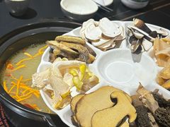 -野菌皇海景野生菌火锅(滨海大道店)