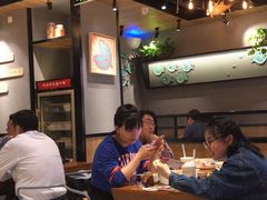大堂-渝是乎川渝小炒(新世界百货望京店)