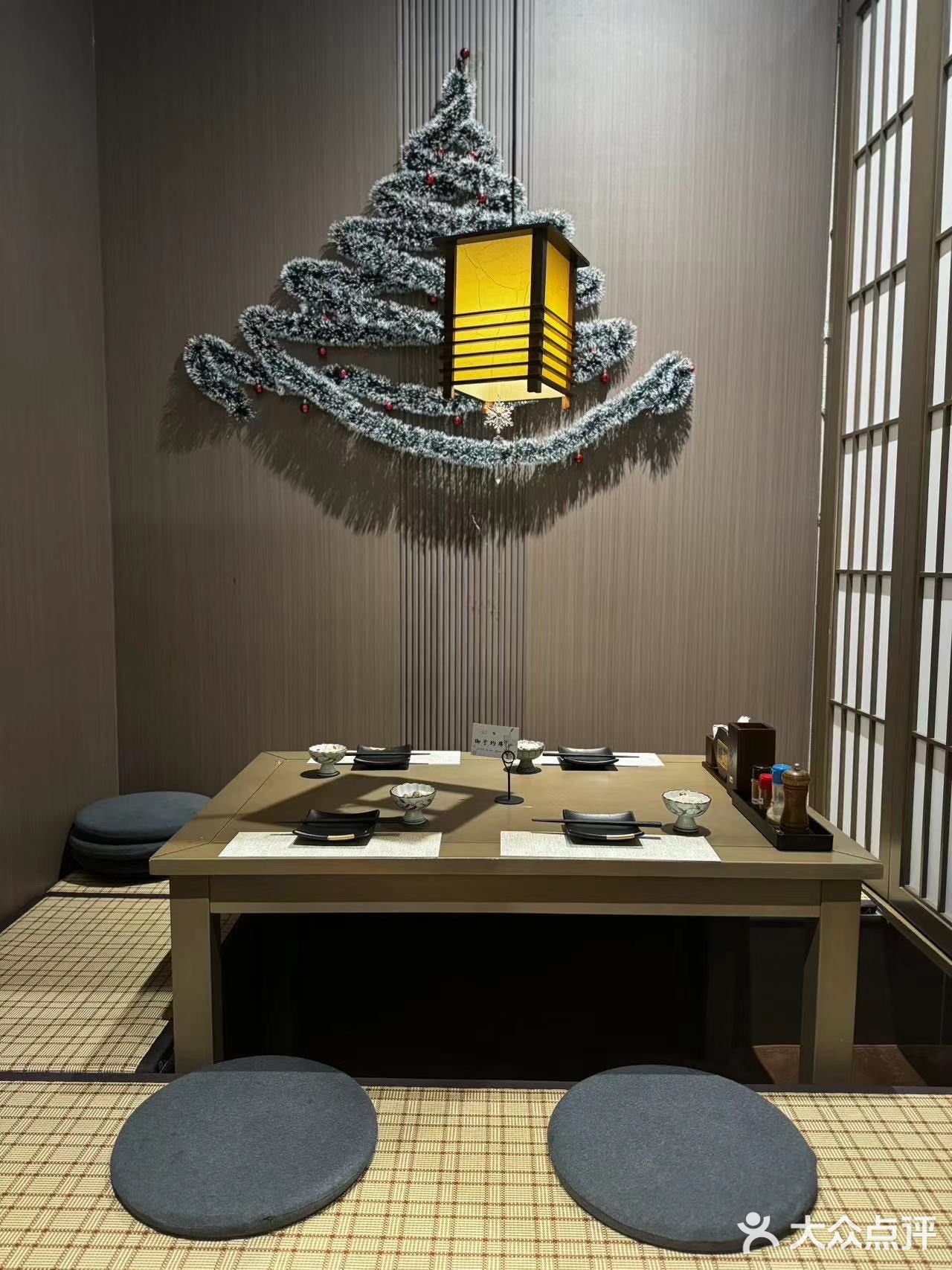 突然也很感謝大眾點评給我推送 店內已經很有聖誕節的氣氛