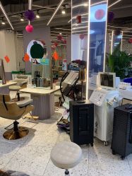 -PE SALON 