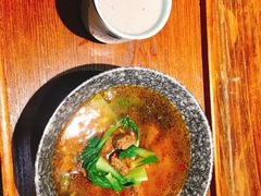 -八月美食小馆(银泰城总店)