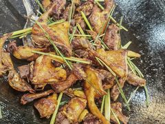 香茅炒鸽锅-一煲鸽
