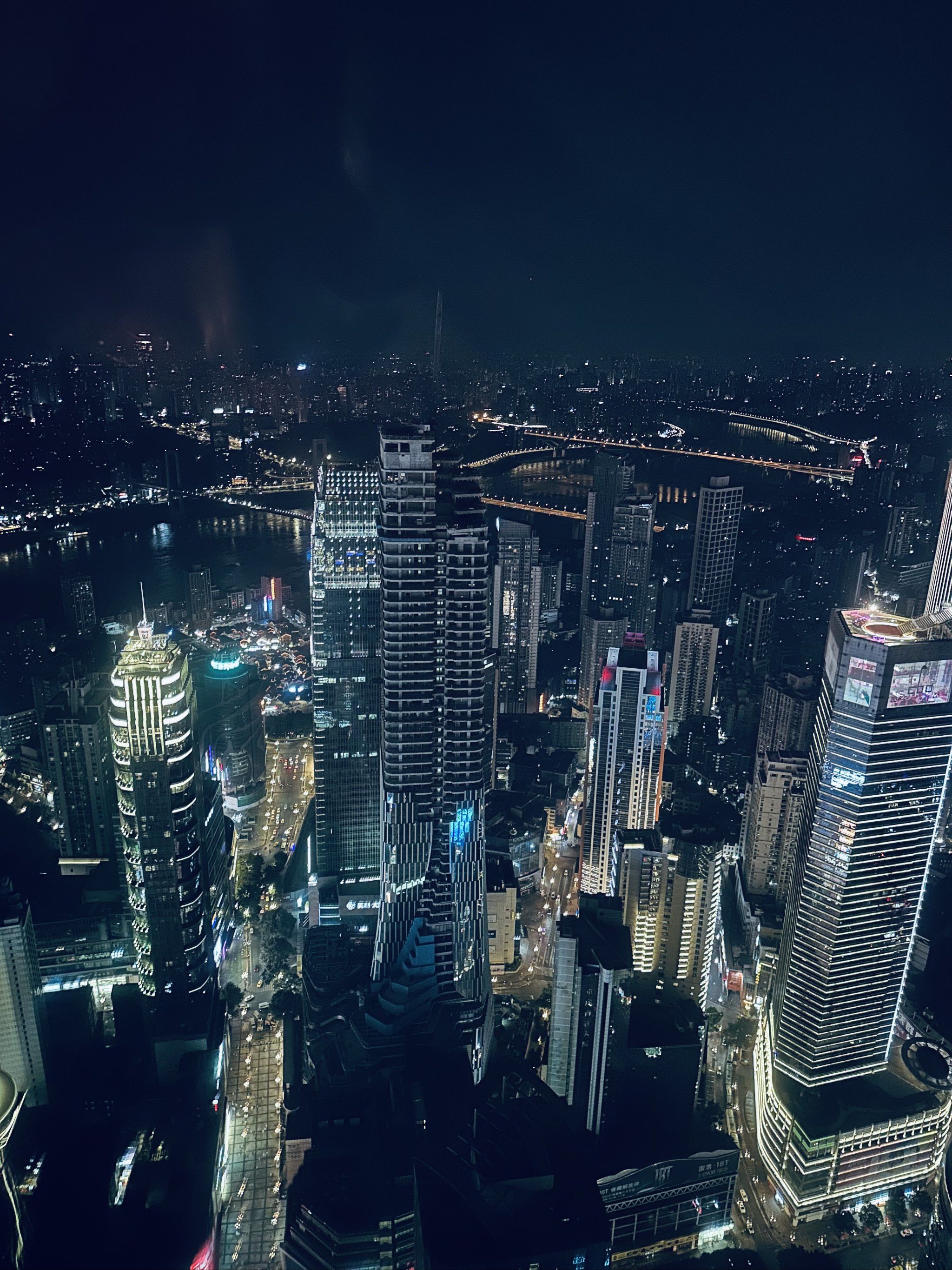 夜幕下的高楼