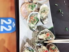 -亚龙湾亚泰商业街