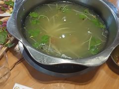 -苗阿哥酸汤牛肉火锅(体育场店)