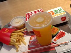 -麦当劳(杭州西湖银泰百货店)