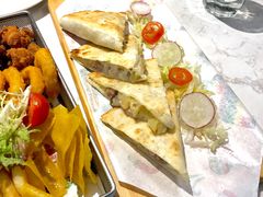 鸡肉菠萝芝士馅饼-TA'塔雀 墨西哥餐厅(江都金鹰店)