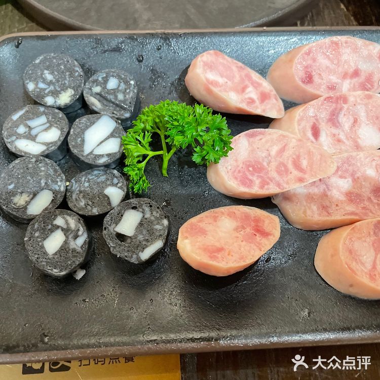 总统府旁有个山洞烤肉？