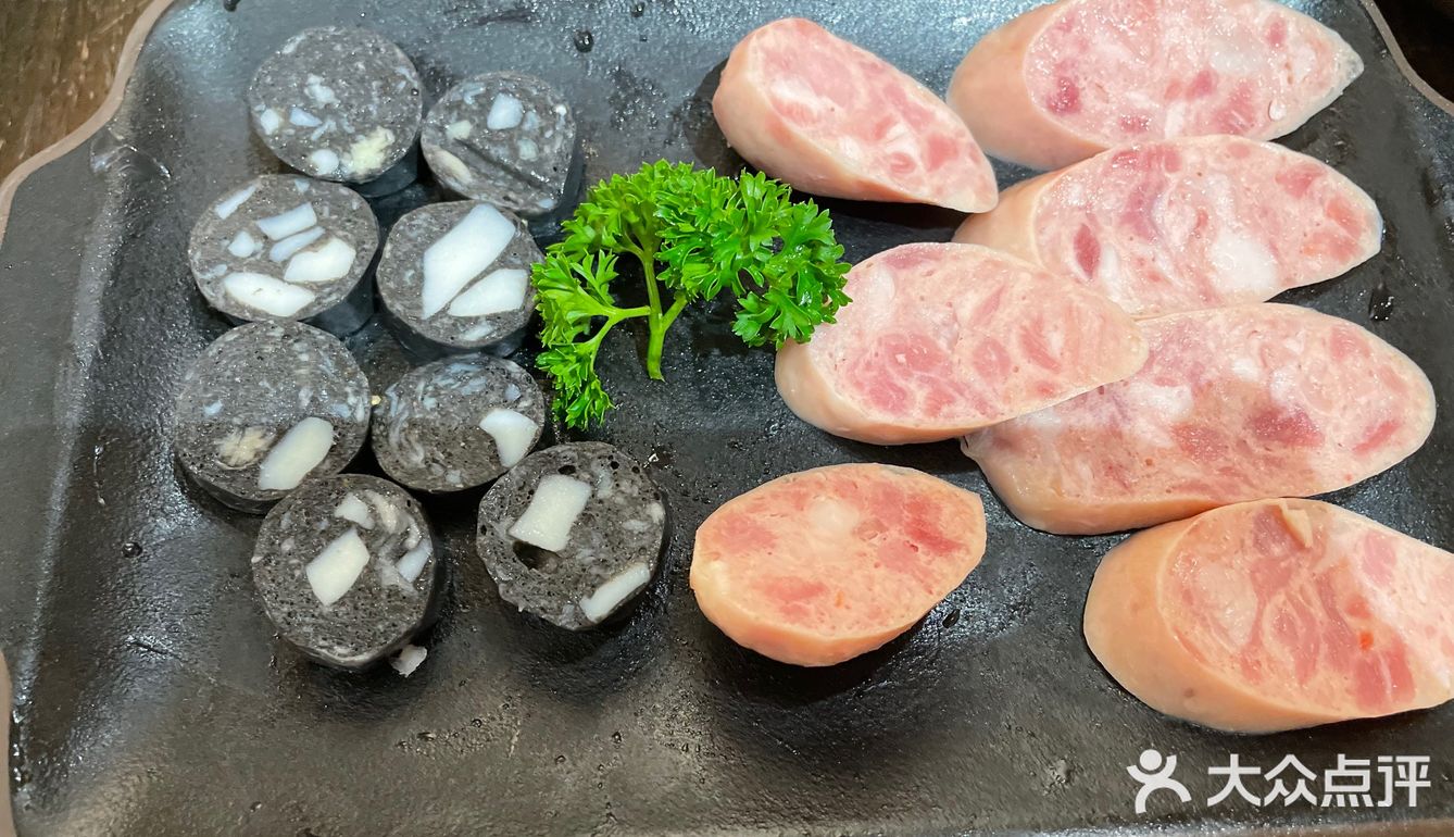 总统府旁有个山洞烤肉？