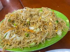 -蚝哥花姐湛江烤生蚝(美丽湾市场店)