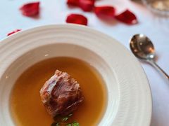 伊比利亚火腿牛肝菌法式鸡肉清汤-蝶舍·MAISON PAPILLON