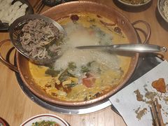 -洱火云南酸菜牛肉火锅(石景山当代商城店)