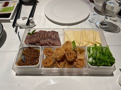 老北京煎饼卷酱肉-四季民福烤鸭店(东四十条店)