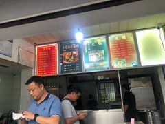 -薛记襄阳香辣牛肉面(平安路店)