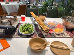 -刘姐啤酒鱼民族演艺餐厅(西街总店)