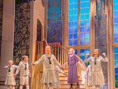 -交通银行前滩31演艺中心