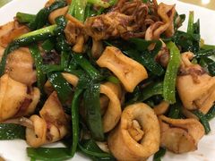 酱爆鱿鱼筒-双月饭店·20年老字号(新村店)
