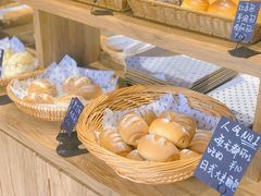 -沁屋面包店(人民东路店)