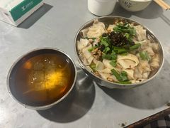 -正宗杨记普洱酸醋米线(总店)