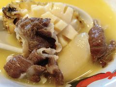 肥牛-鲜入围煮花胶鸡海鲜火锅