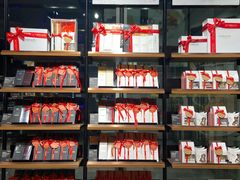 -Laderach 莱德拉(上海环贸iapm店)