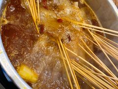 微辣锅底-马路边边串串香(双井直营店)