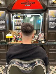 -海文先生国潮烫染男士理发馆