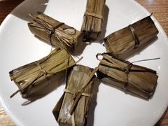 宜宾小黄粑-李子坝梁山鸡(北碚万达五鸡哥店)