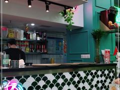 门面-东鑫记港式茶餐厅(南京东路店)